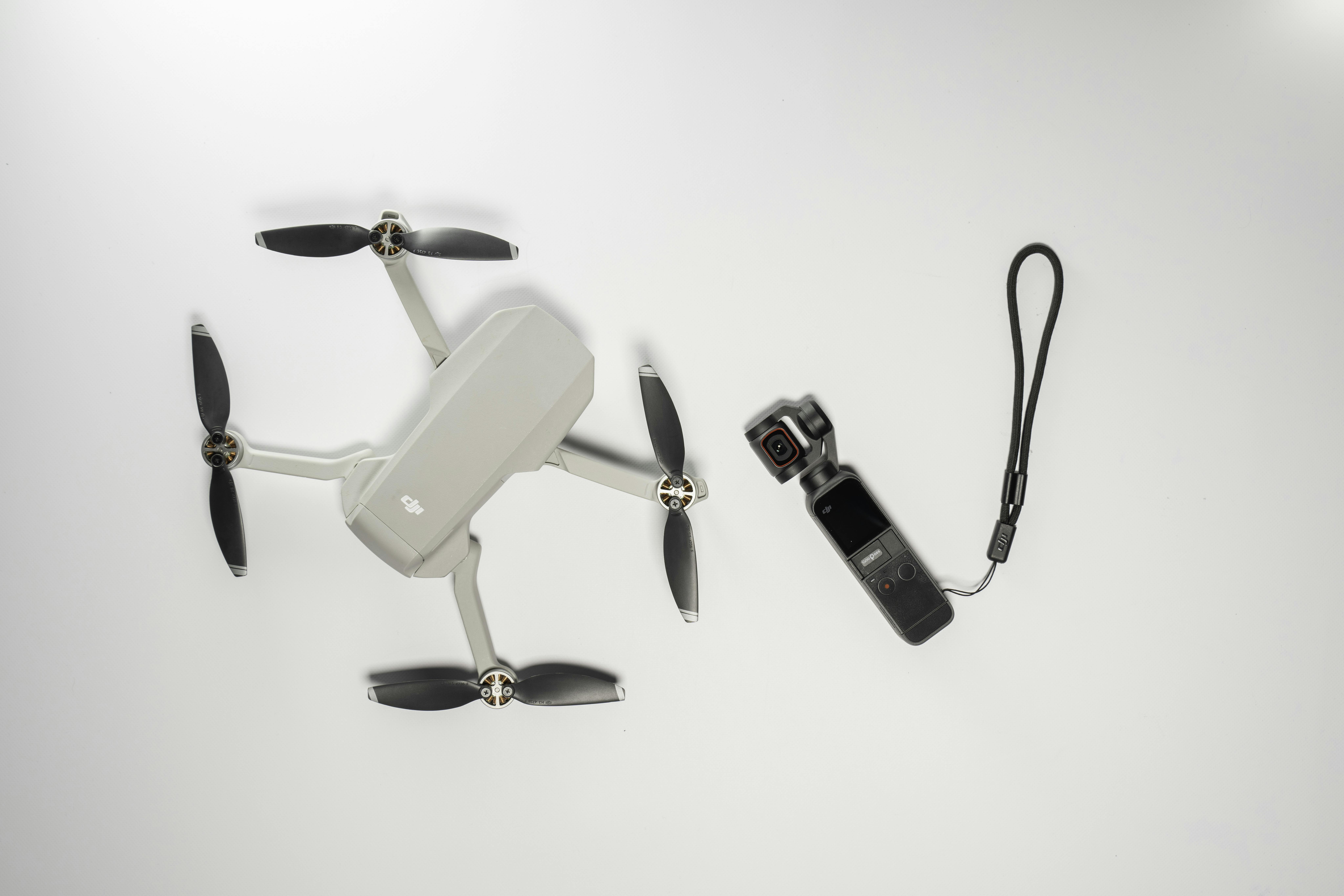 Vlogスターターセット ミニマムVer DJI POCKET 2 Creator コンボ + Mavic Mini Fly More コンボ