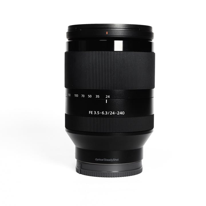 FE 24-240mm F3.5-6.3 OSS SEL24240