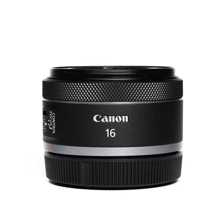 RF16mm F2.8 STM