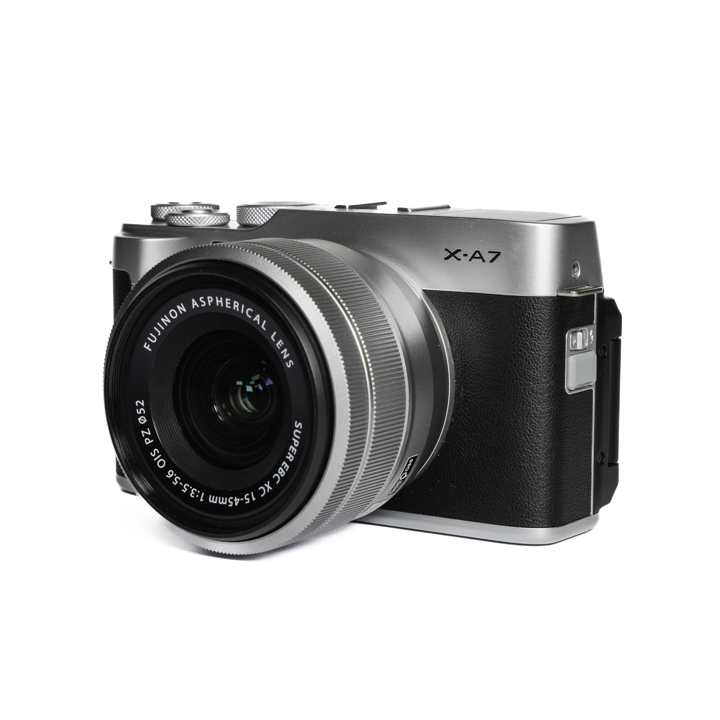 FUJIFILM X-A7 レンズキット [シルバー]