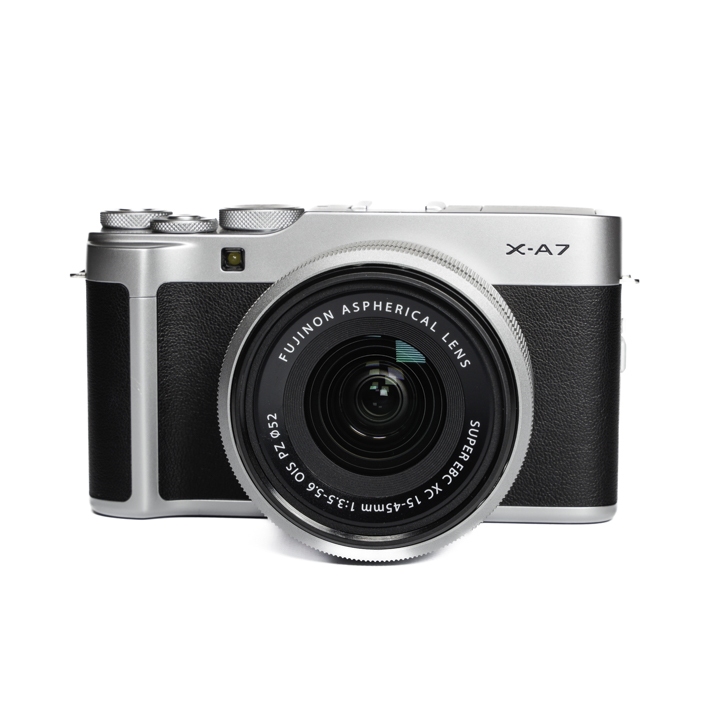 FUJIFILM X-A7 レンズキット [シルバー]