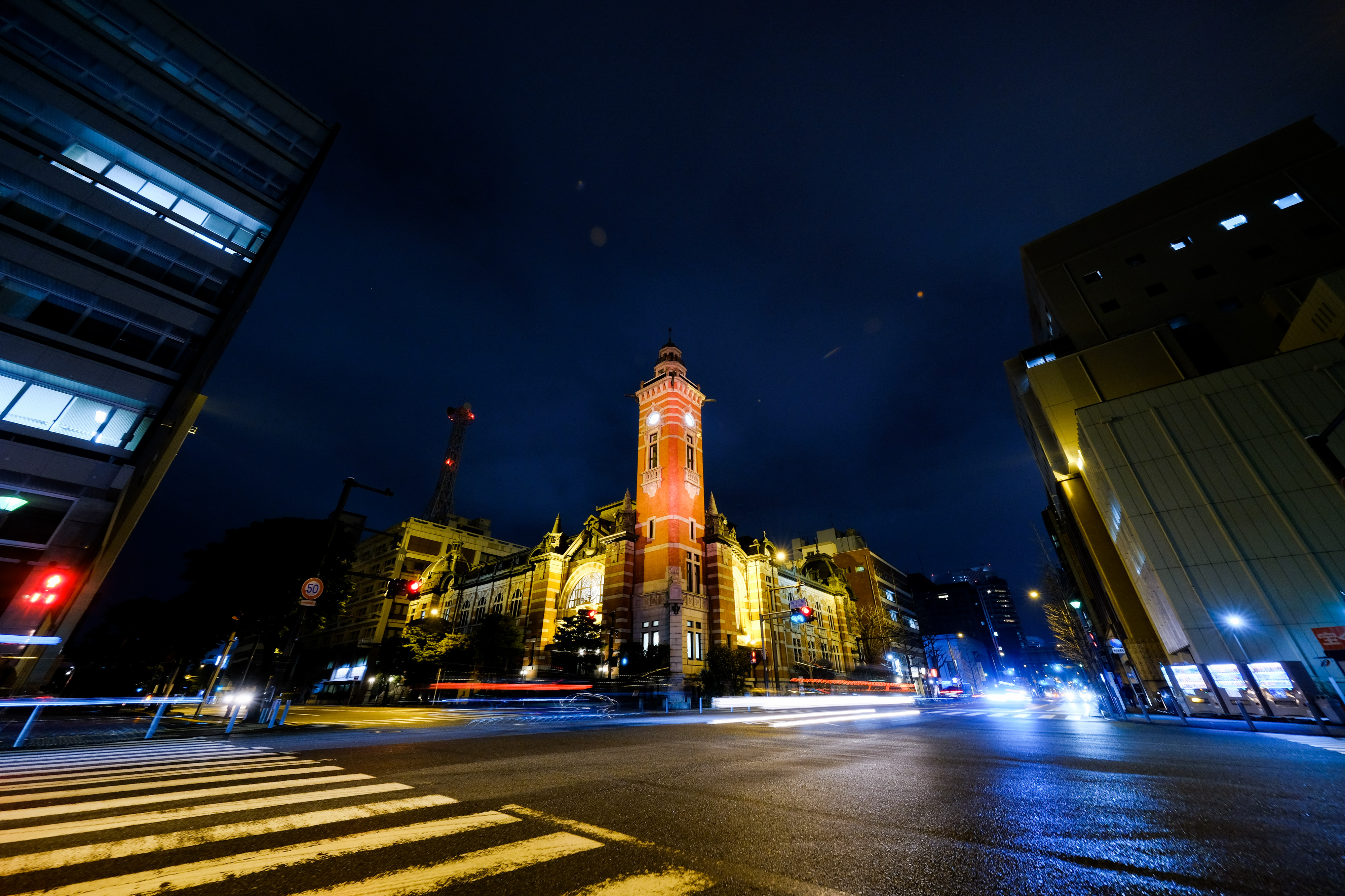 フジノンレンズ XF8-16mmF2.8 R LM WR